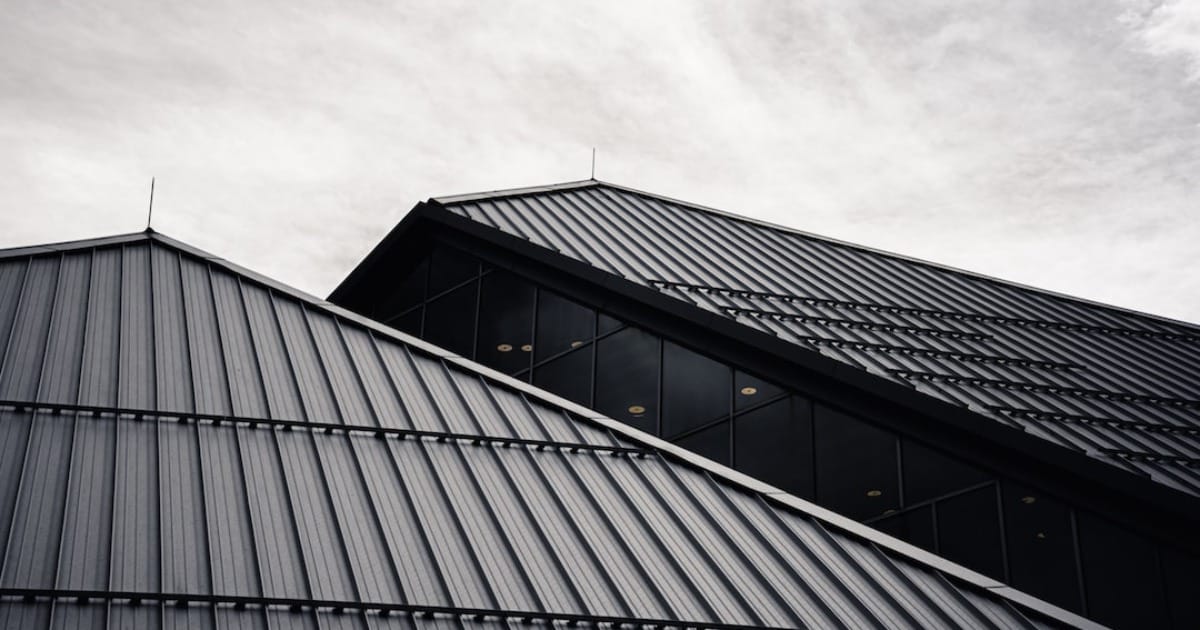 You are currently viewing Roofing Maintenance Checklist for Every Season